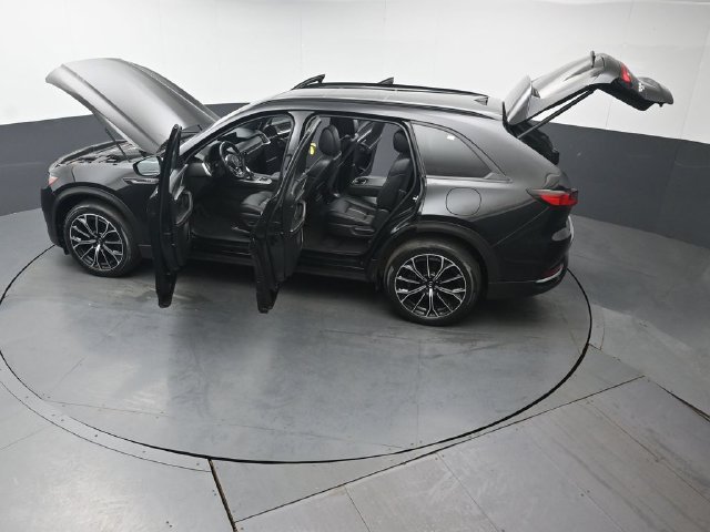 Certified 2025 MAZDA CX-70 Plug-In Hybrid w/ Premium Plus AWD/4WD image 44