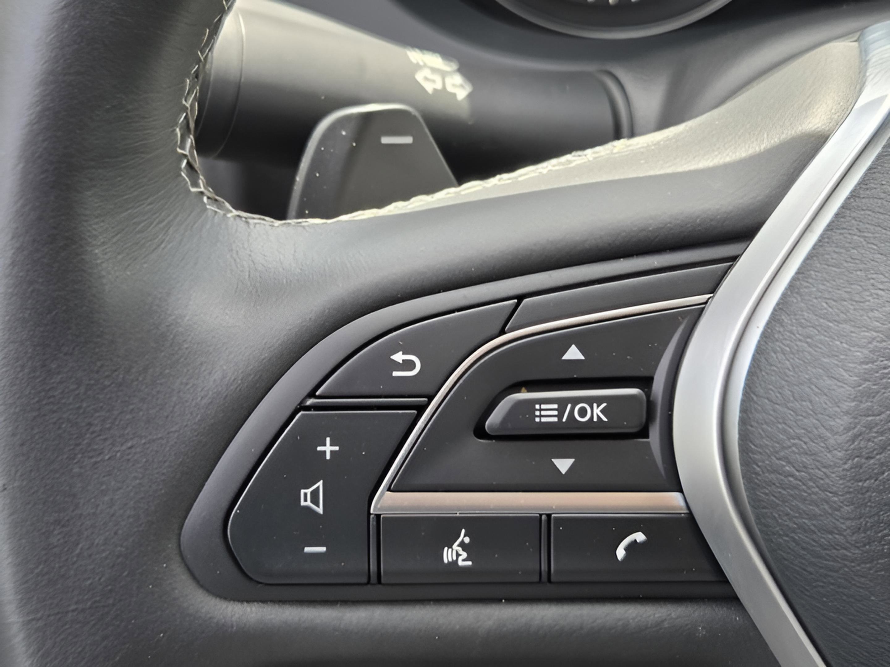Certified 2025 INFINITI QX50 Luxe image 17