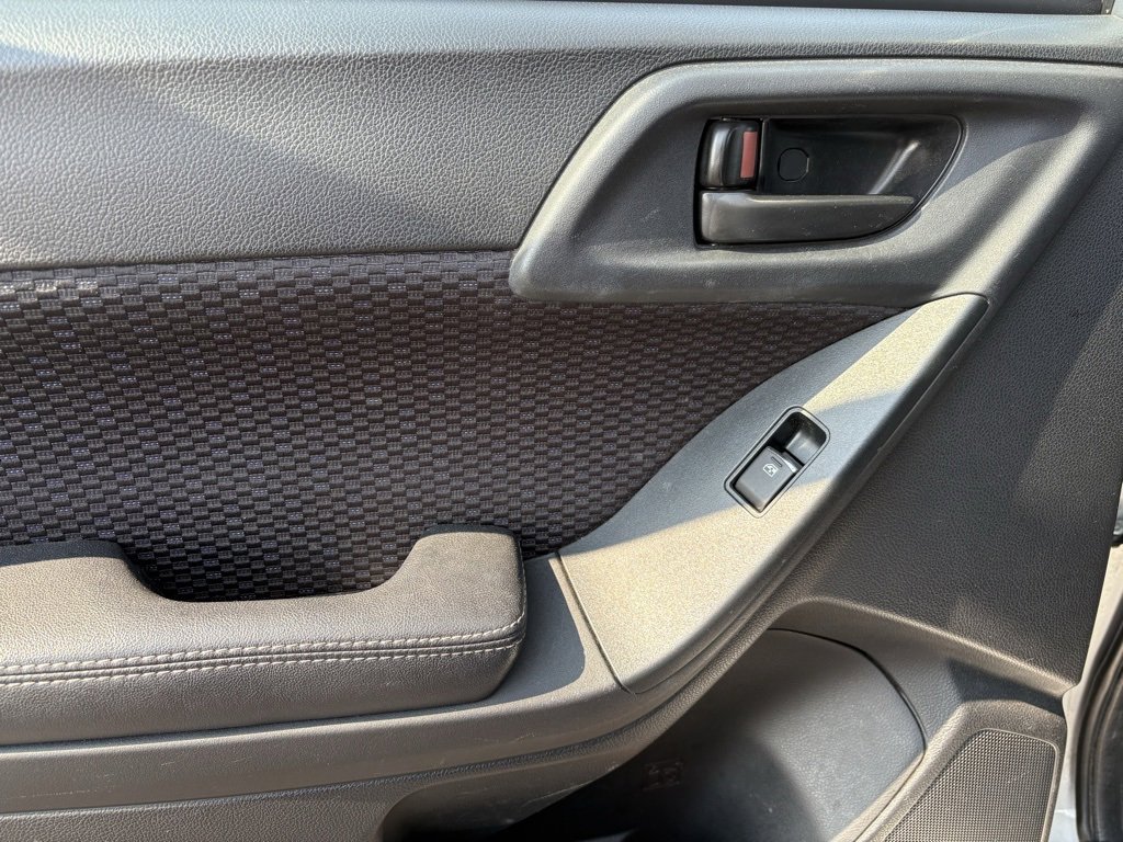 Used 2018 Subaru Forester 2.5i w/ Alloy Wheel Package image 45