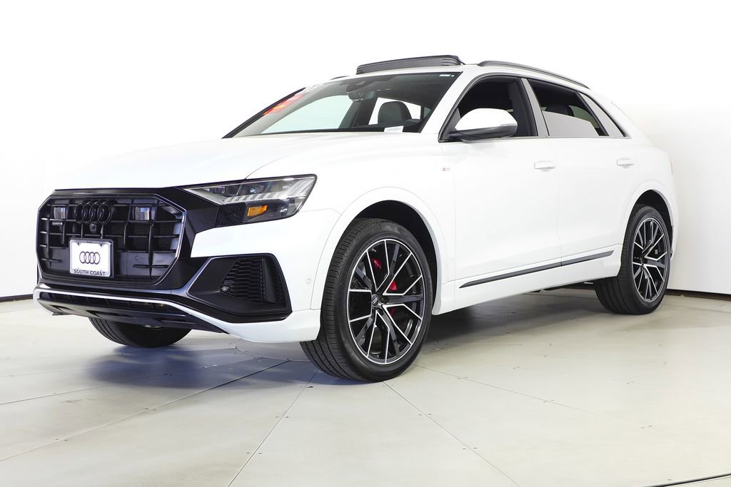 Used 2023 Audi Q8 Premium Plus w/ Premium Plus Package image 2