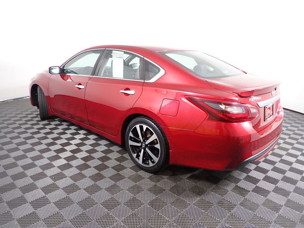 Used 2018 Nissan Altima 2.5 SR FWD image 11