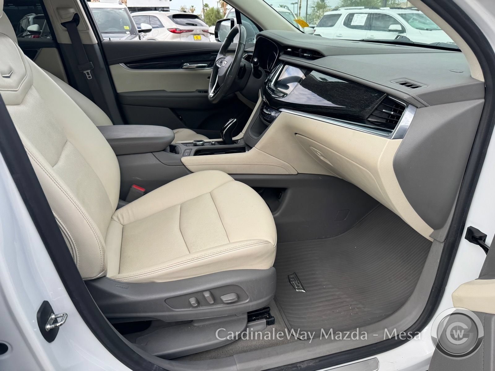 Used 2021 Cadillac XT6 Premium Luxury FWD image 28