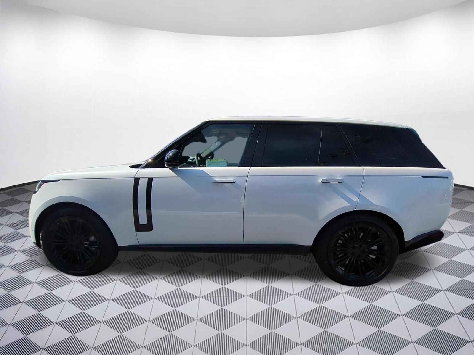 New 2026 Land Rover Range Rover SE AWD/4WD image 2