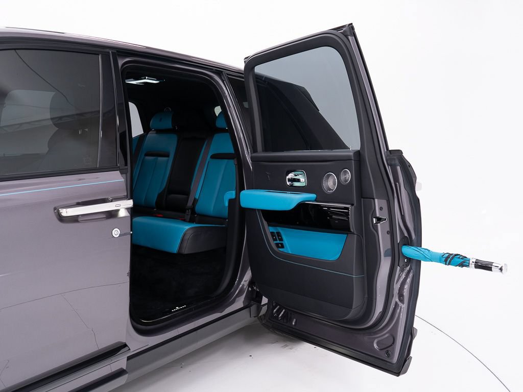 Used 2024 Rolls-Royce Cullinan w/ Cullinan Package AWD/4WD image 31