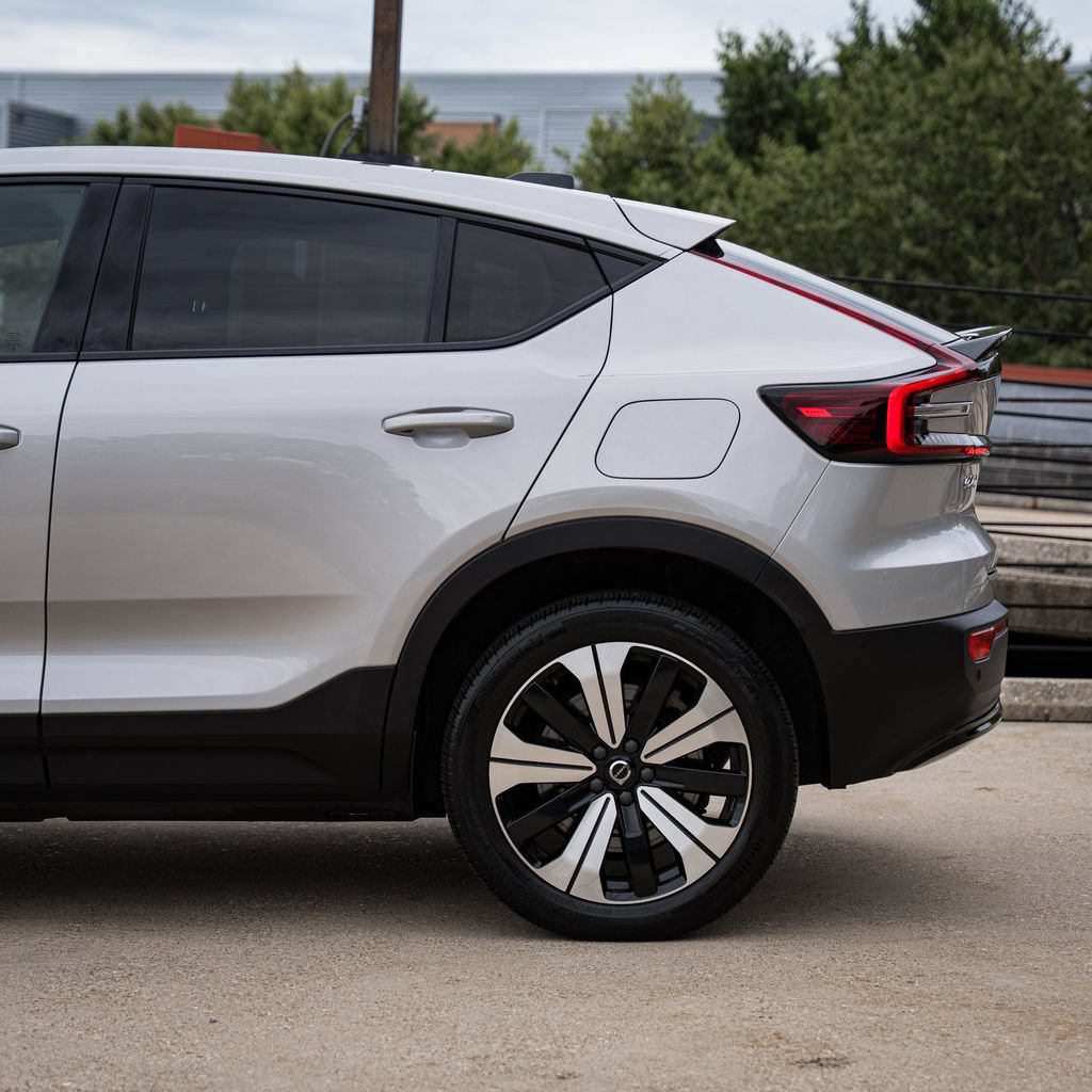Certified 2023 Volvo C40 P8 Recharge Plus AWD/4WD image 4