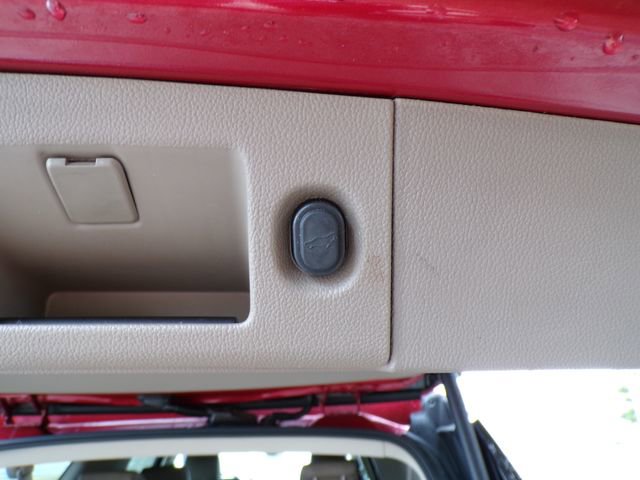 Used 2015 GMC Yukon XL SLE w/ Convenience Package image 8