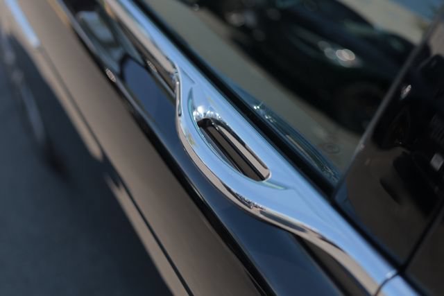 Used 2020 Lincoln Continental AWD w/ Premium Package image 21