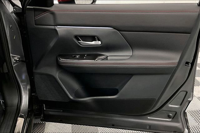 New 2026 Nissan Kicks SR w/ SR Premium Package image 33