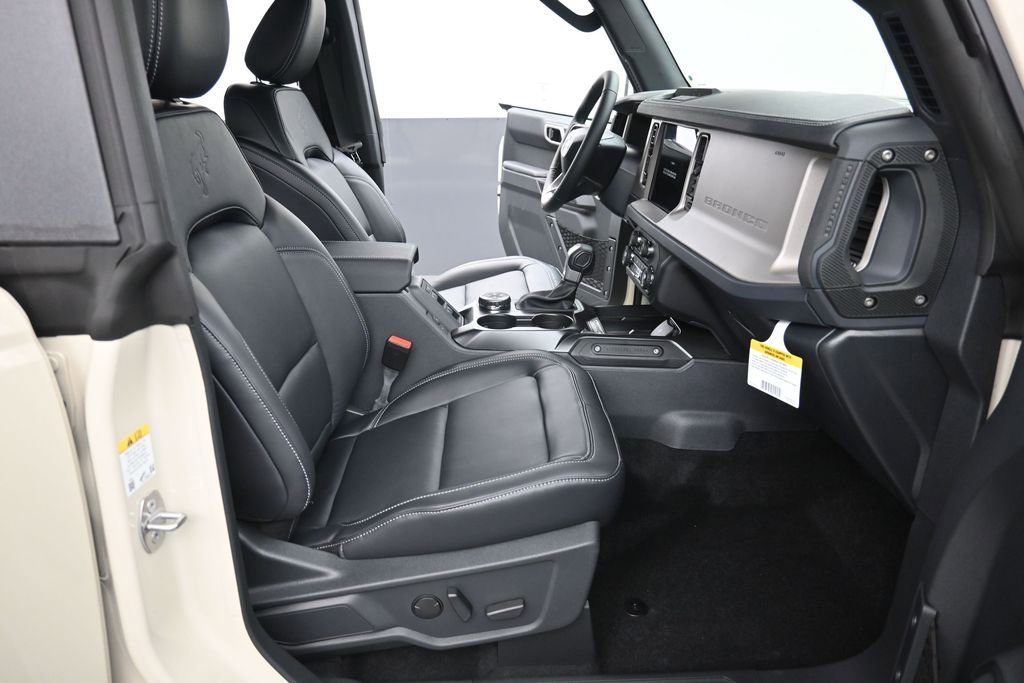 New 2026 Ford Bronco Outer Banks AWD/4WD image 12
