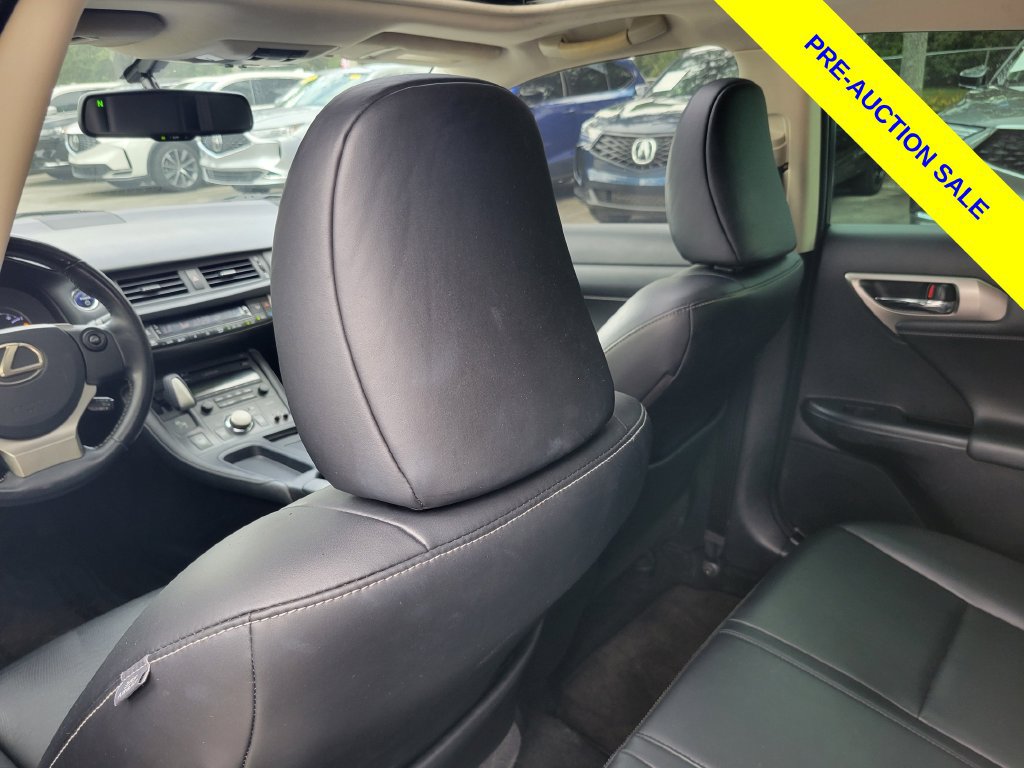 Used 2017 Lexus CT 200h w/ Seat Comfort Package FWD image 10
