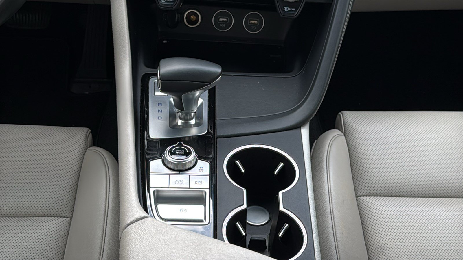 Used 2023 Genesis G70 2.0T RWD image 19