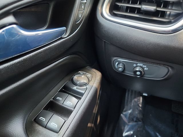 Used 2024 Chevrolet Equinox LT FWD image 38