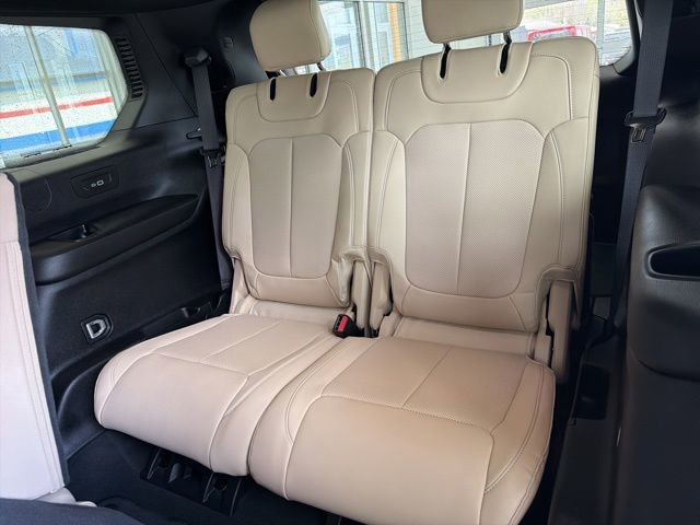 Used 2024 Jeep Grand Cherokee L Limited w/ Luxury Tech Group II AWD/4WD image 16