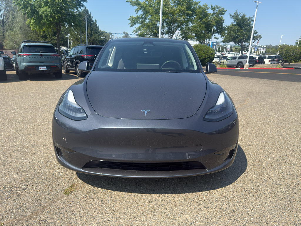 Used 2023 Tesla Model Y Long Range AWD/4WD image 2