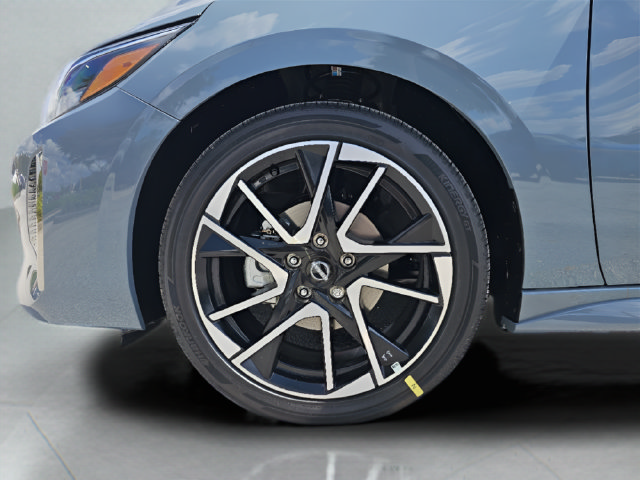Certified 2025 Nissan Sentra SR FWD image 25