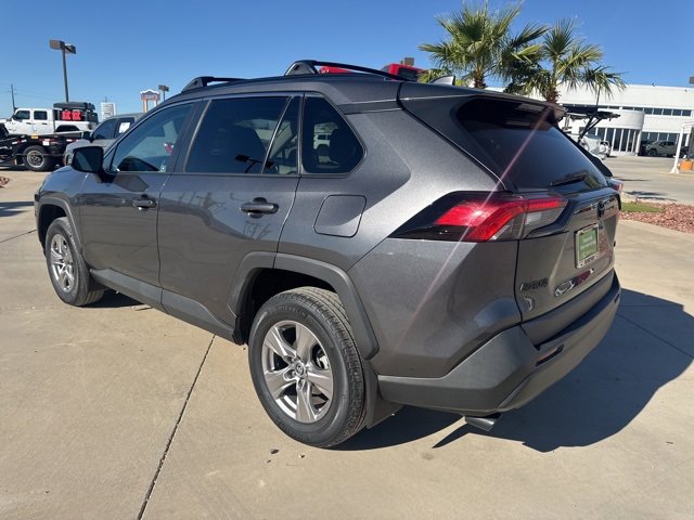 Used 2022 Toyota RAV4 XLE image 3
