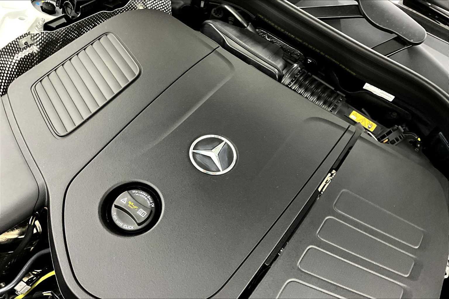 New 2025 Mercedes-Benz GLC 300 image 17