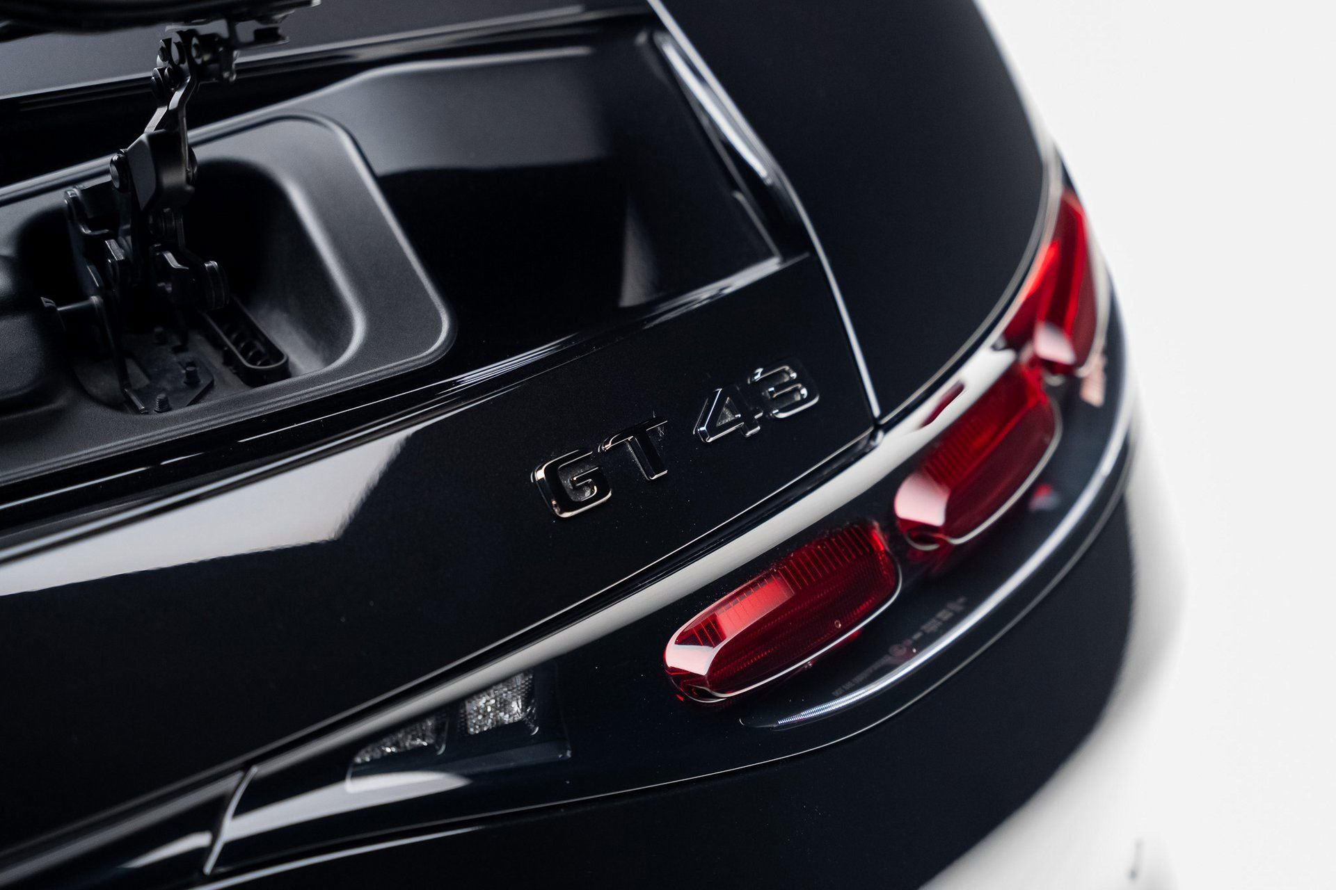 Used 2025 Mercedes-Benz AMG GT 43 image 33