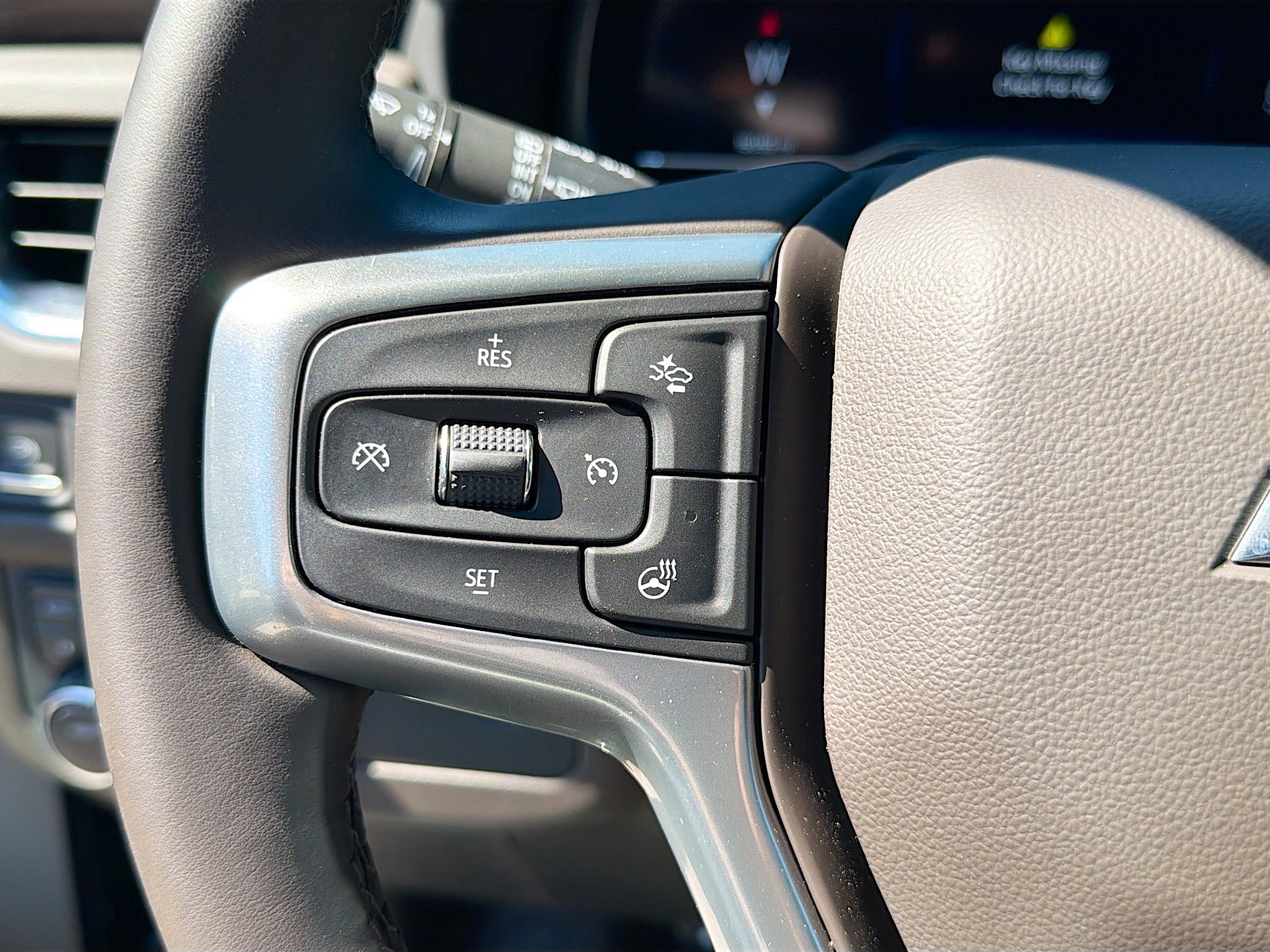 Used 2024 Chevrolet Tahoe LT w/ Luxury Package image 37