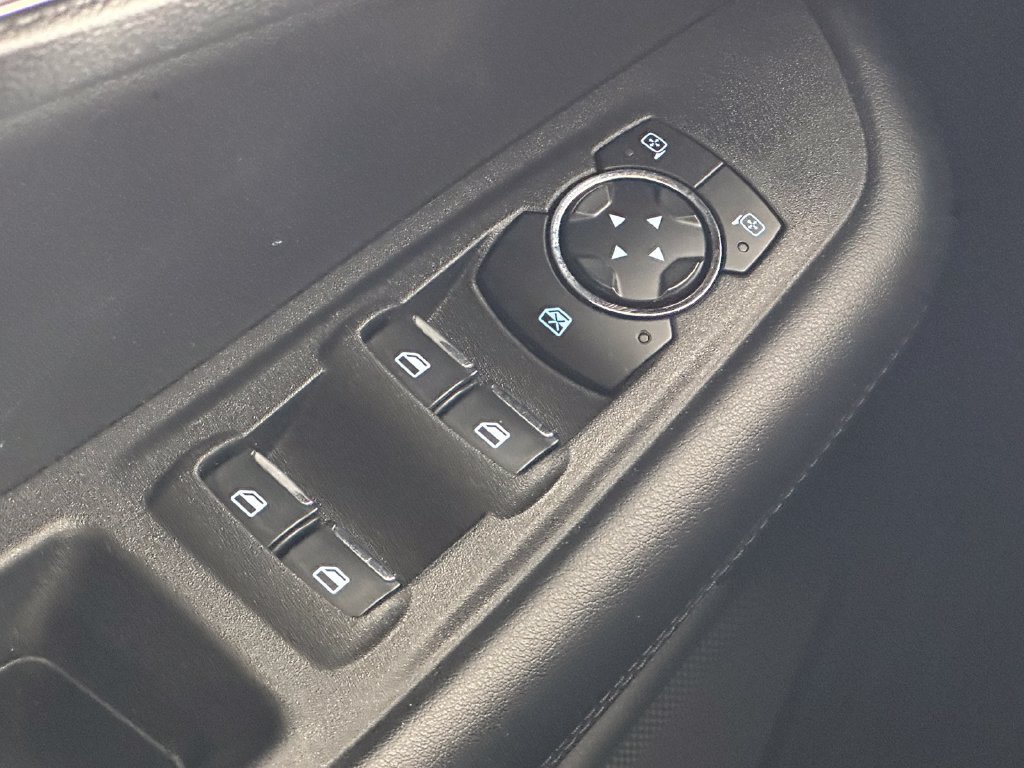 Used 2023 Ford Edge SE AWD/4WD image 32