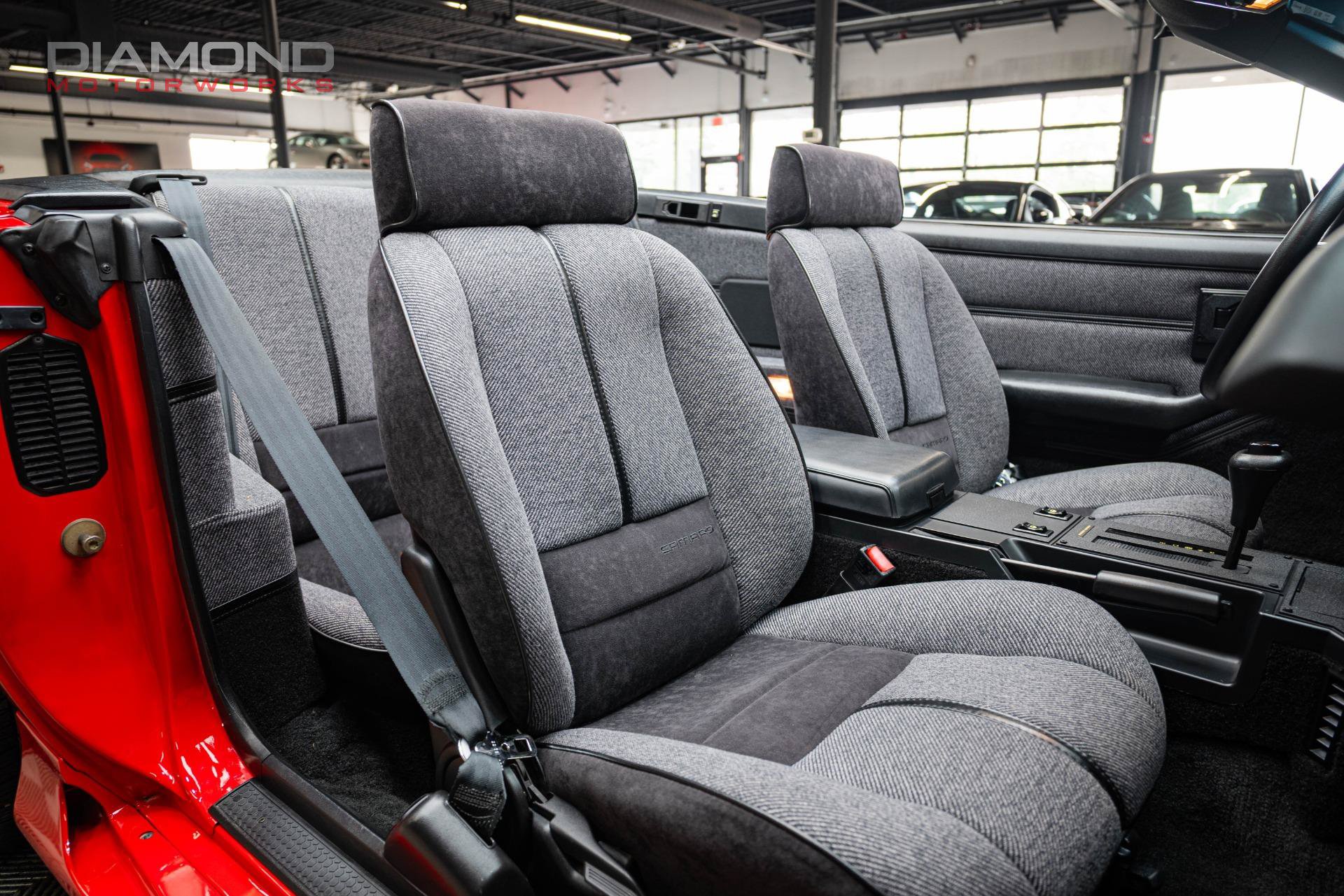 Used 1992 Chevrolet Camaro RS RWD image 18