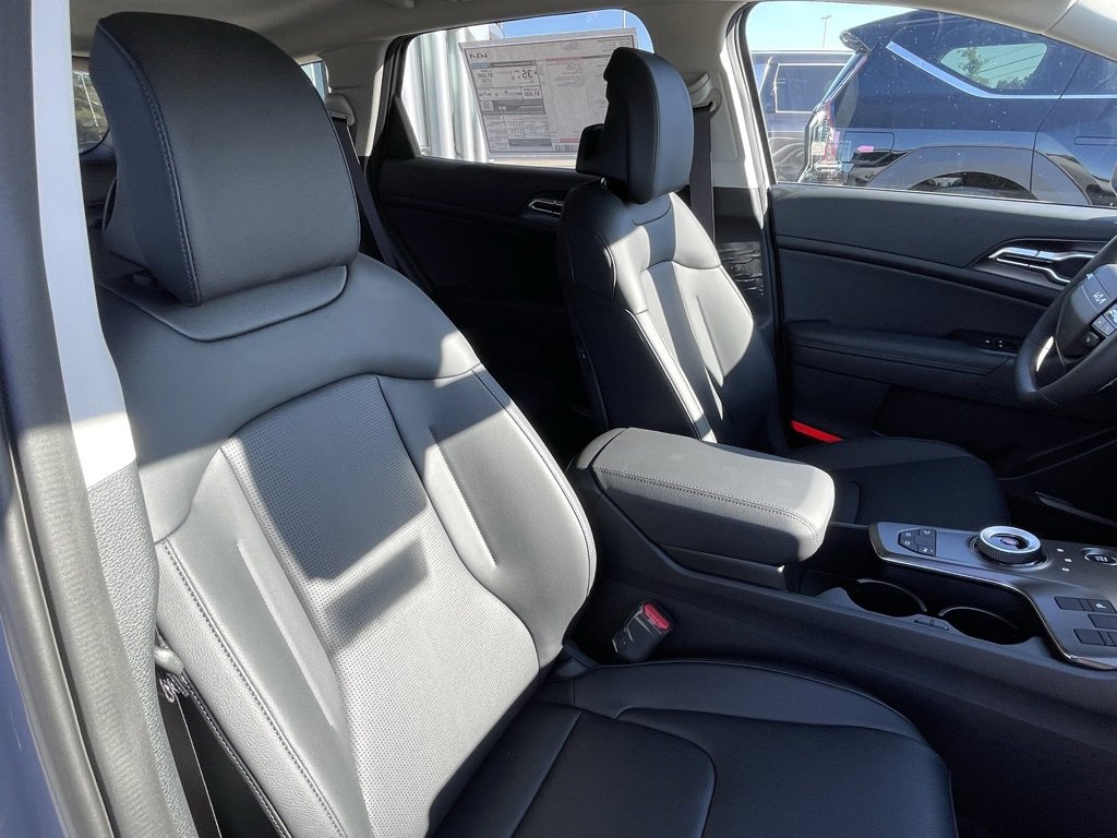 New 2026 Kia Sportage EX w/ EX Panoramic Sunroof Package image 30