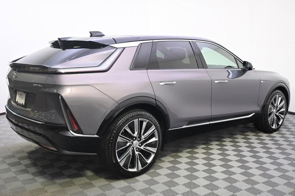 New 2025 Cadillac Lyriq Luxury w/ Nappa Leather Package AWD/4WD image 7