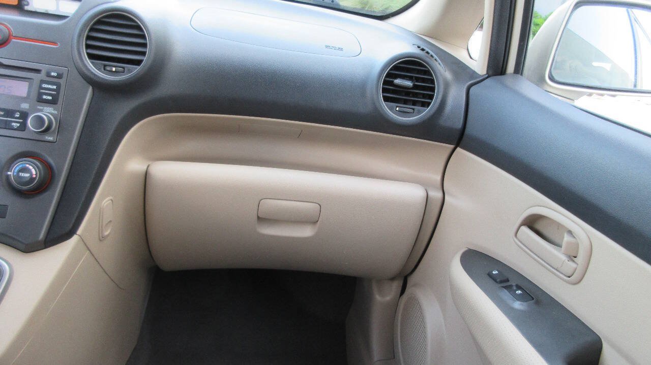 Used 2008 Kia Rondo LX FWD image 33