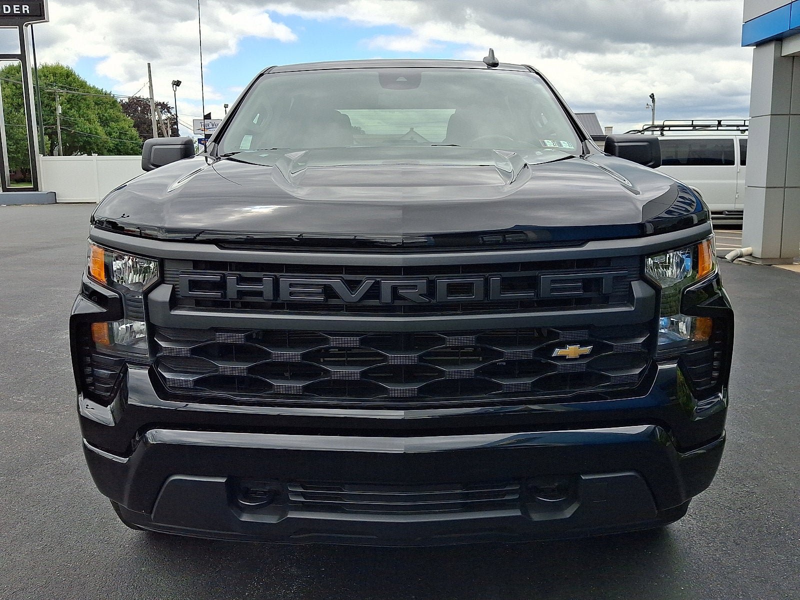 Used 2024 Chevrolet Silverado 1500 Custom AWD/4WD image 2