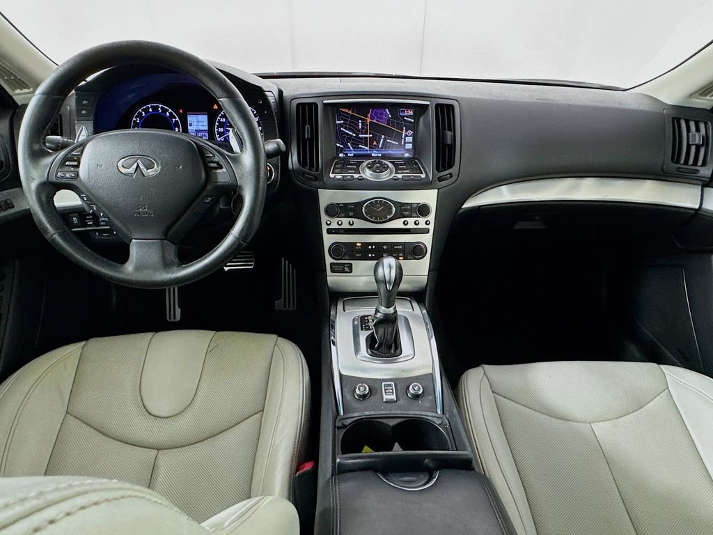 Used 2014 INFINITI Q60 Convertible w/ Premium Package RWD image 28