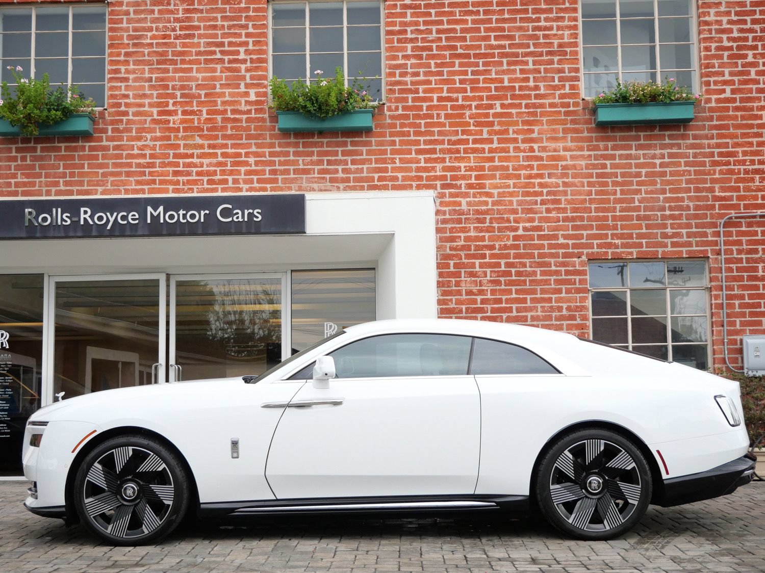 Certified 2024 Rolls-Royce Spectre w/ Spectre Launch Package AWD/4WD image 3