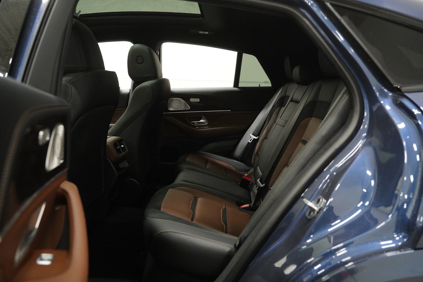 New 2026 Mercedes-Benz GLE 53 AMG 4MATIC Coupe image 17