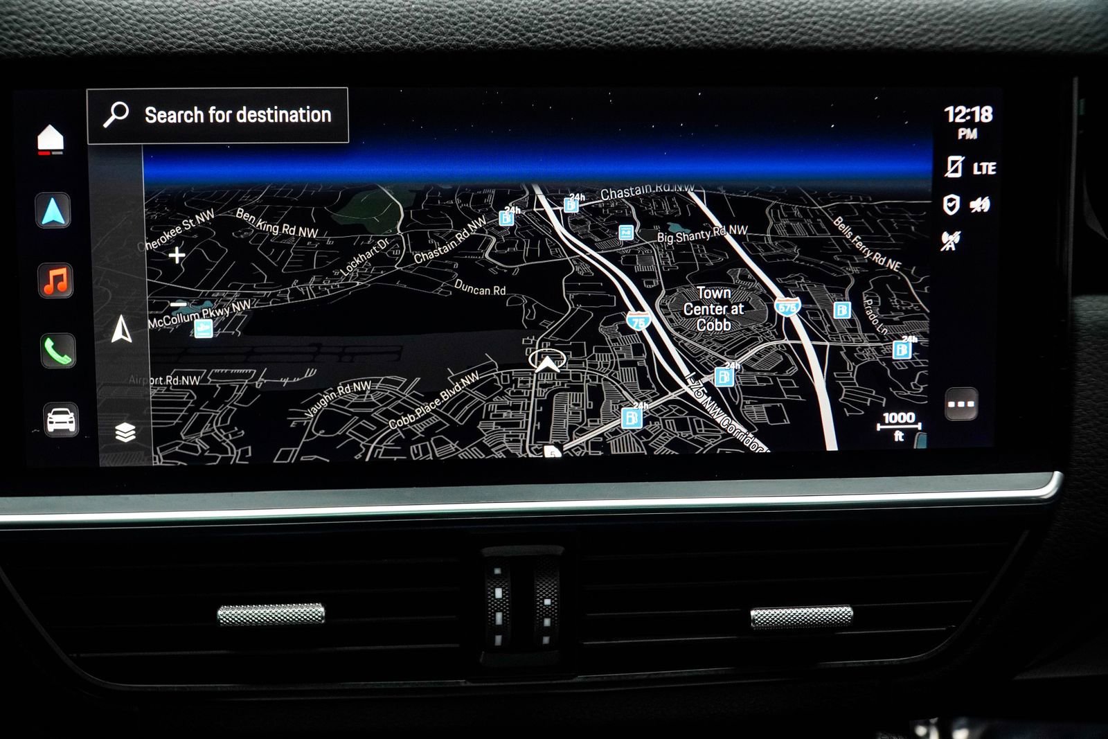 Used 2023 Porsche Cayenne Platinum Edition image 25