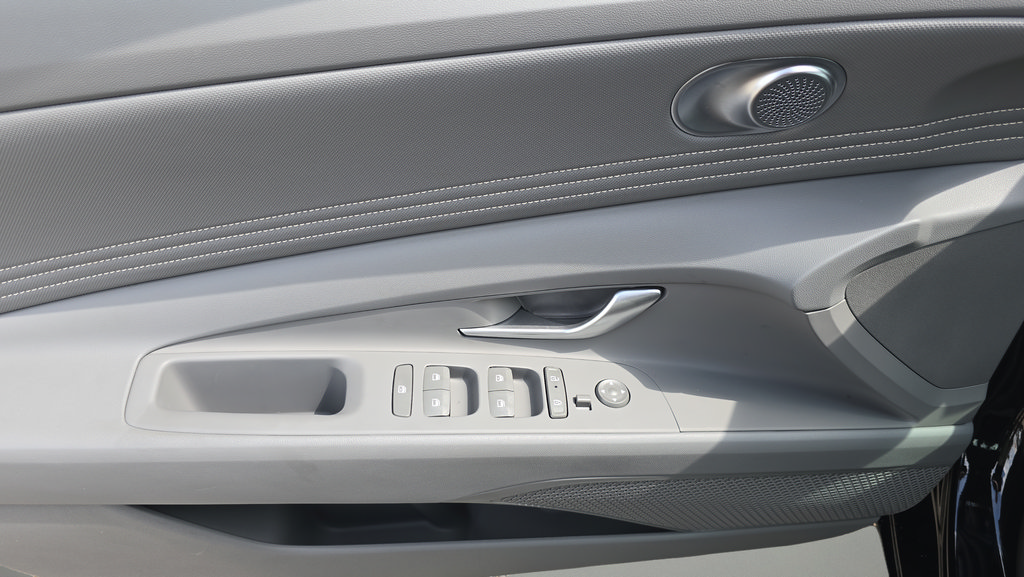 Certified 2026 Hyundai Elantra Sport FWD image 16