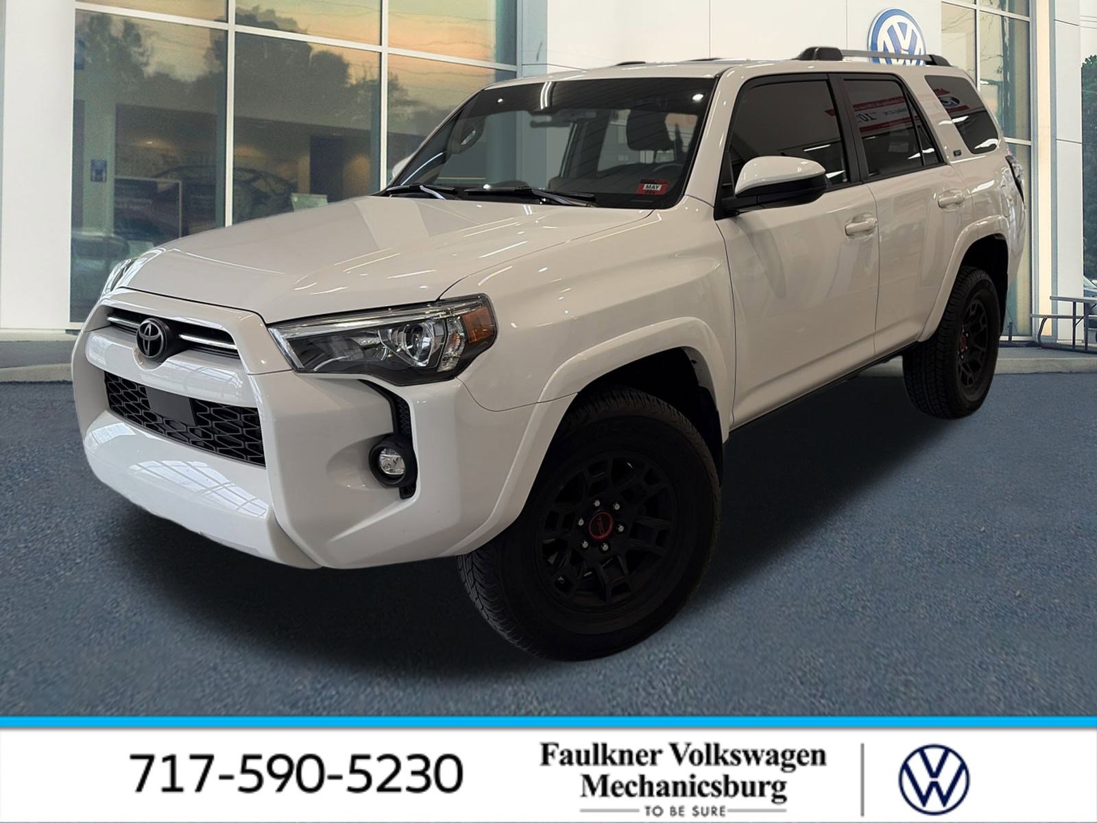 Used 2022 Toyota 4Runner SR5 image 1