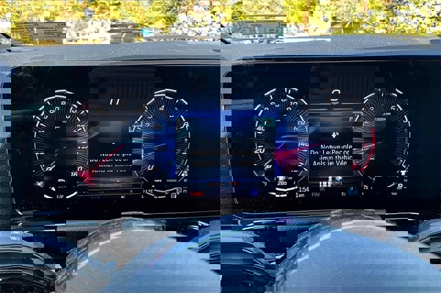 Certified 2025 Mercedes-Benz GLA 250 4MATIC image 17