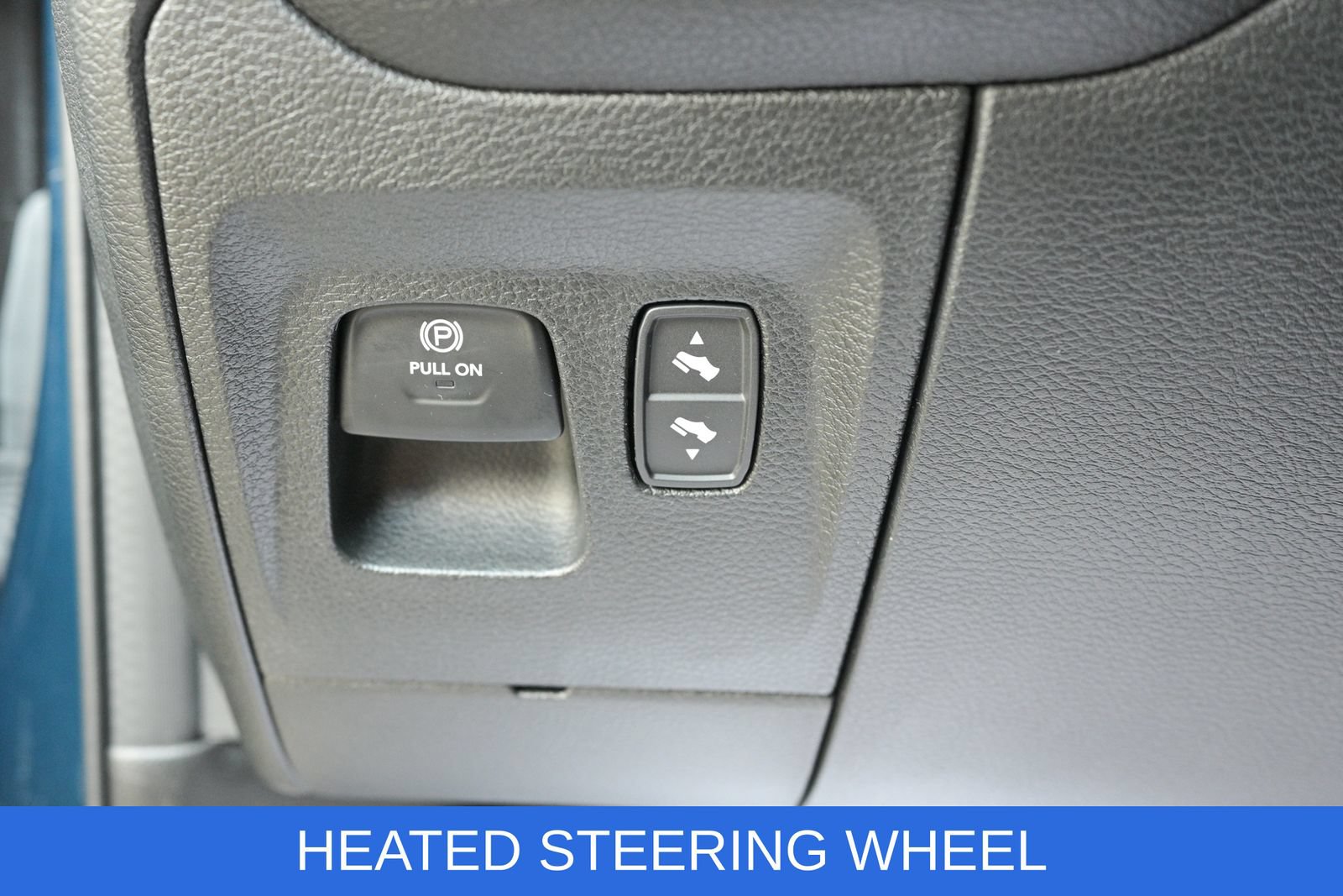 Used 2023 RAM 1500 Laramie AWD/4WD image 17