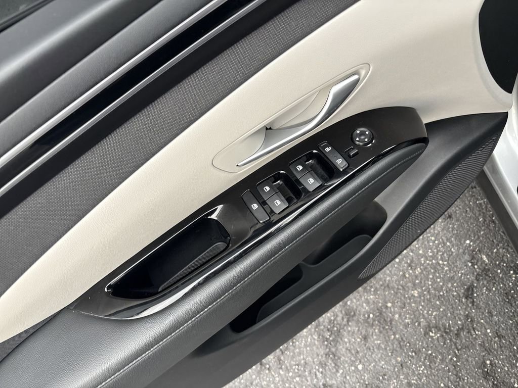 Used 2023 Hyundai Tucson Limited w/ Cargo Package FWD image 15