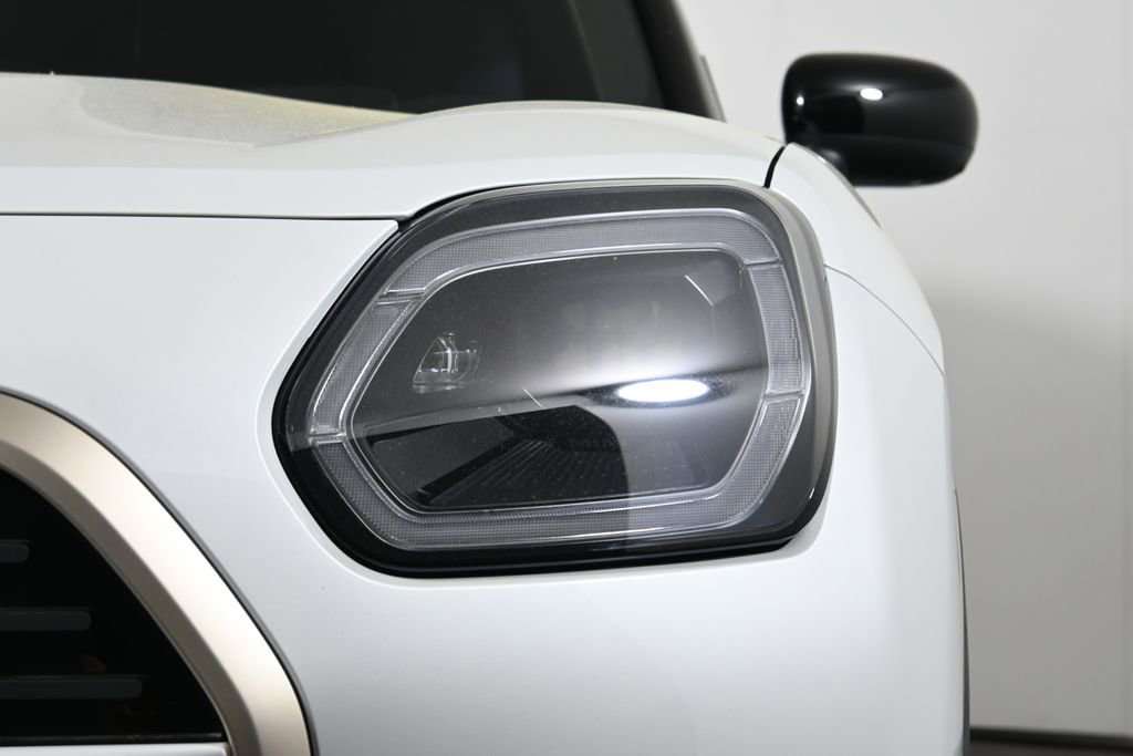 Used 2025 MINI Cooper Countryman S w/ Comfort Package Max image 10