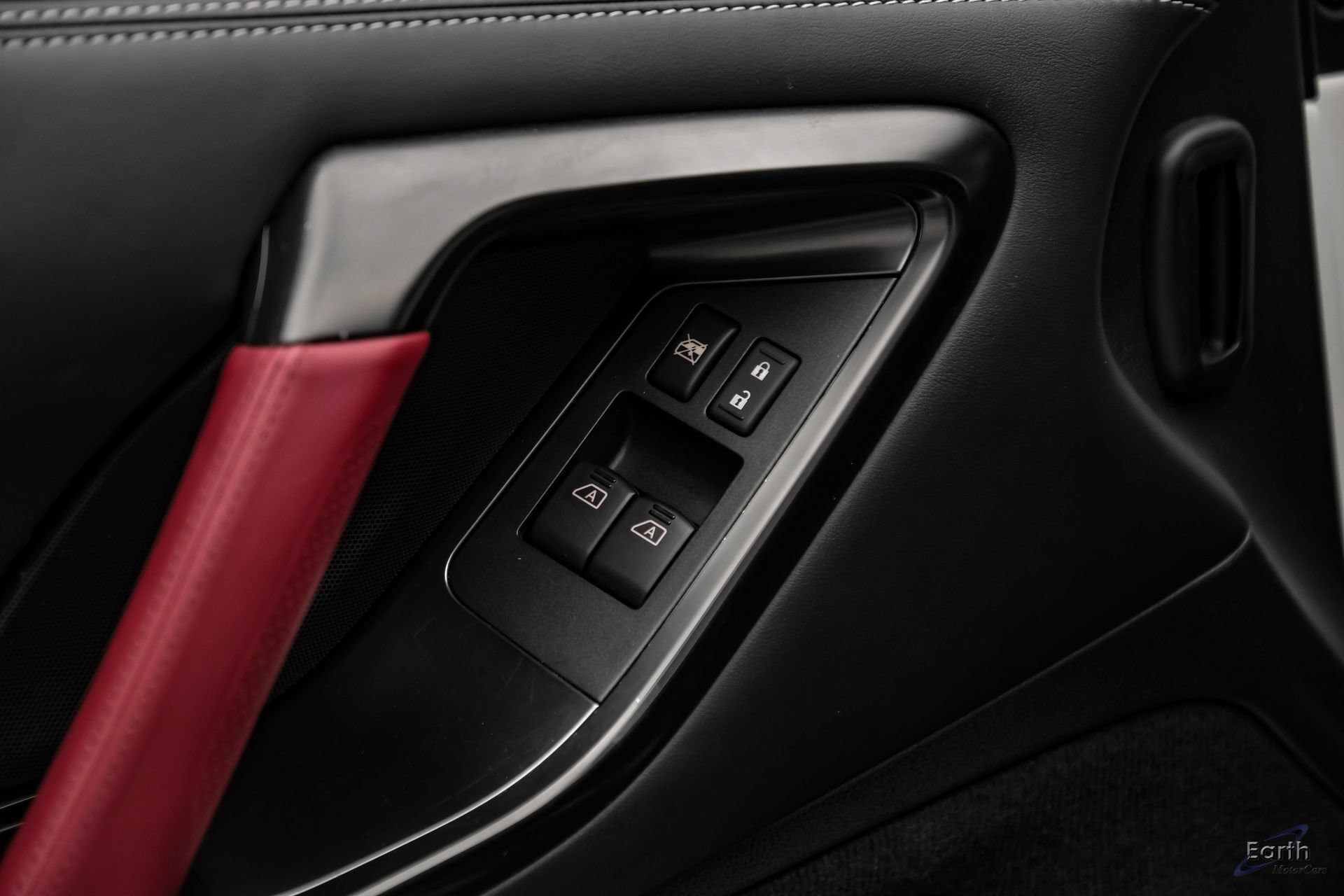 Used 2014 Nissan GT-R Black Edition AWD/4WD image 94