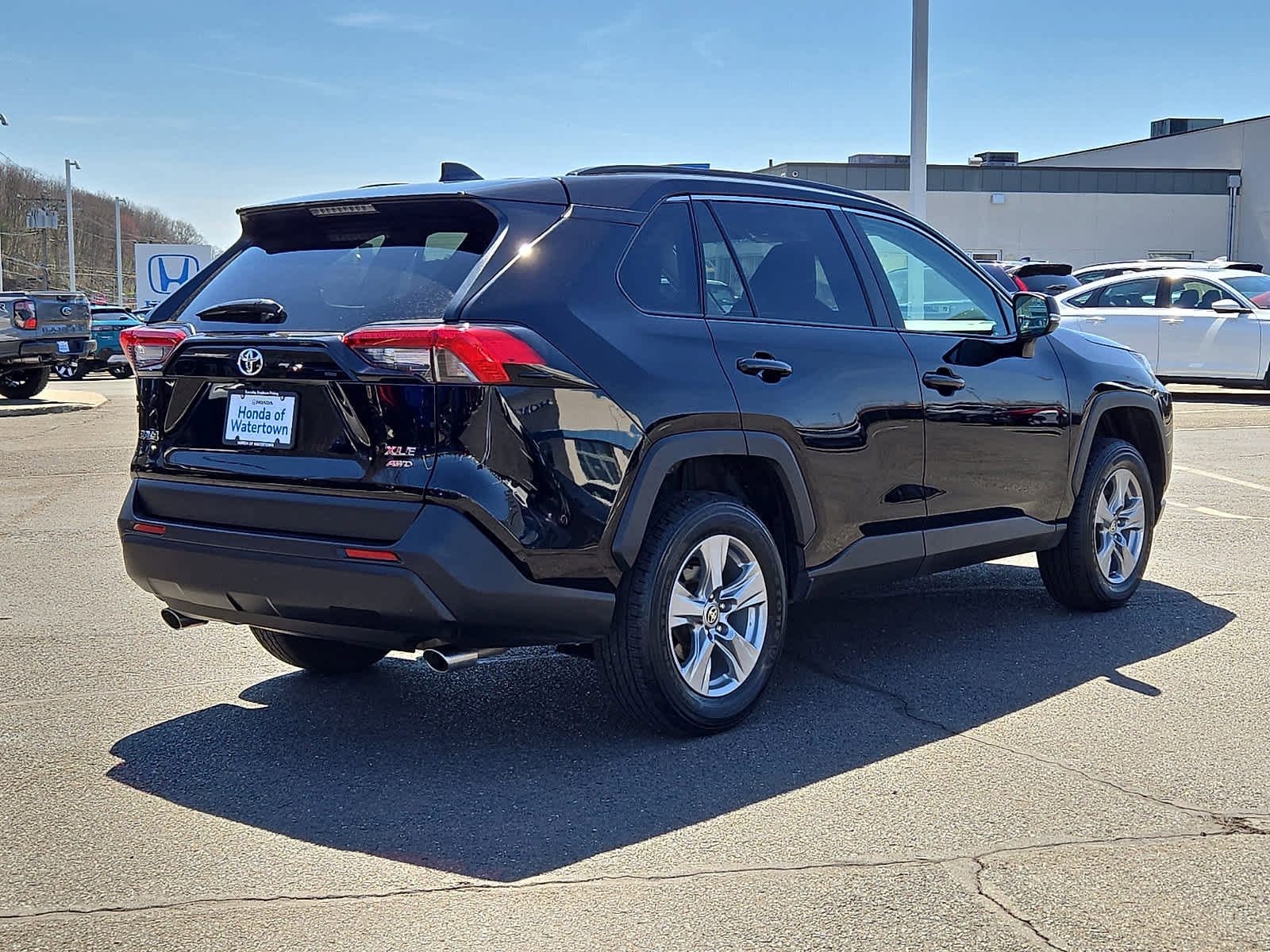 Used 2025 Toyota RAV4 XLE AWD/4WD image 5