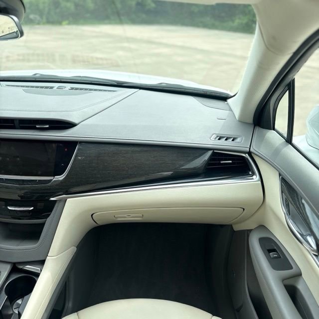 Used 2022 Cadillac XT6 Premium Luxury AWD/4WD image 19