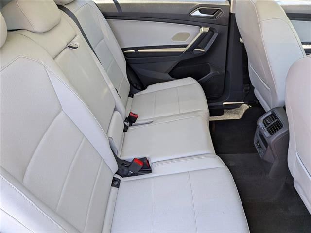 Used 2019 Volkswagen Tiguan SE w/ Panoramic Sunroof Package FWD image 21