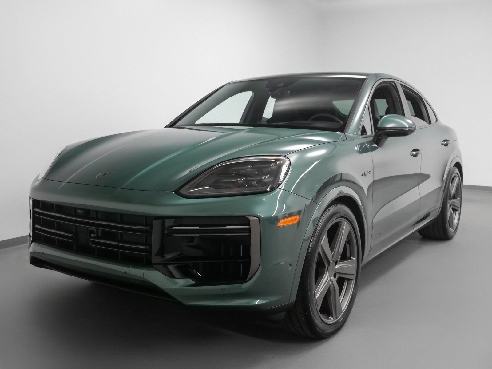 Used 2025 Porsche Cayenne Turbo AWD/4WD image 6
