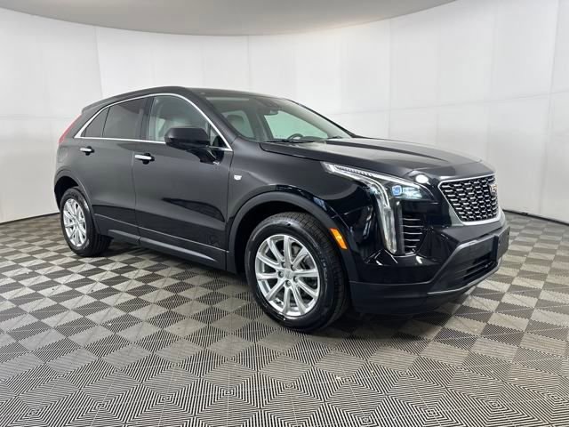 Used 2021 Cadillac XT4 Luxury image 2