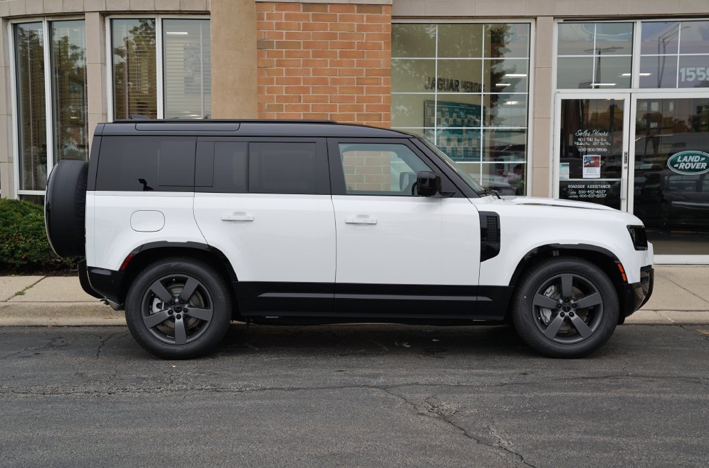 New 2026 Land Rover Defender 110 X-Dynamic SE AWD/4WD image 7