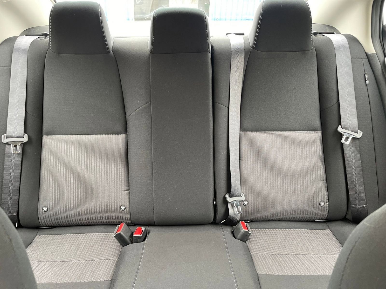 Used 2025 Nissan Sentra SV image 36