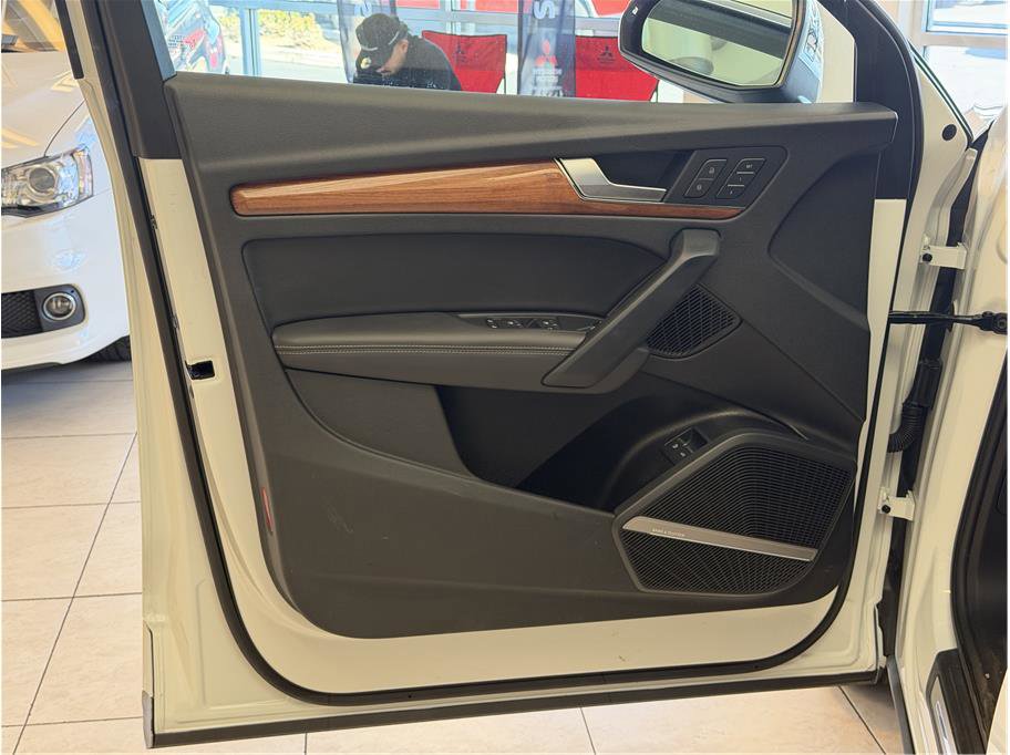 Used 2021 Audi Q5 e Prestige w/ Prestige Package image 10