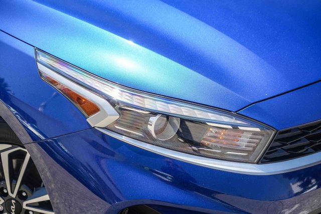 Used 2023 Kia Forte LXS w/ LXS Technology Package FWD image 3