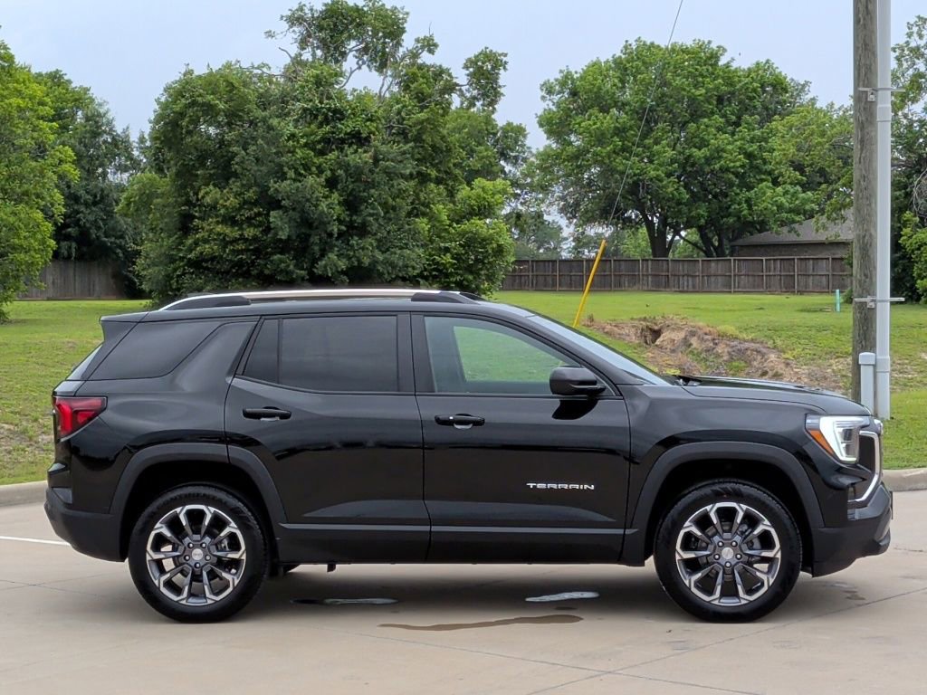 New 2026 GMC Terrain Elevation w/ Elevation Premium Package FWD image 9